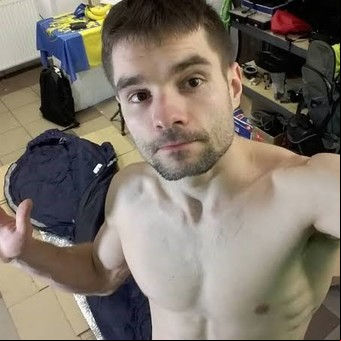 Quién es Marcin Banot, el escalador polaco que se trepó a la torre Globant de Retiro