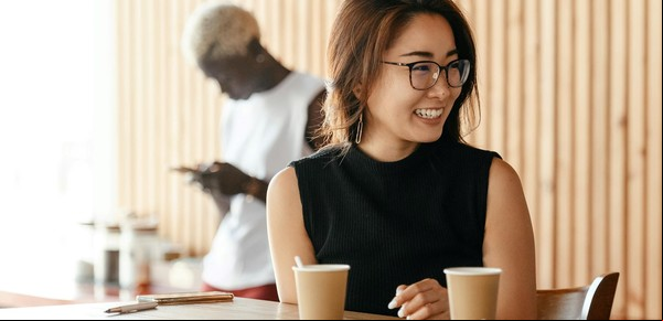 Qué hace la cocoa al café que tomás cada mañana, según la ciencia 