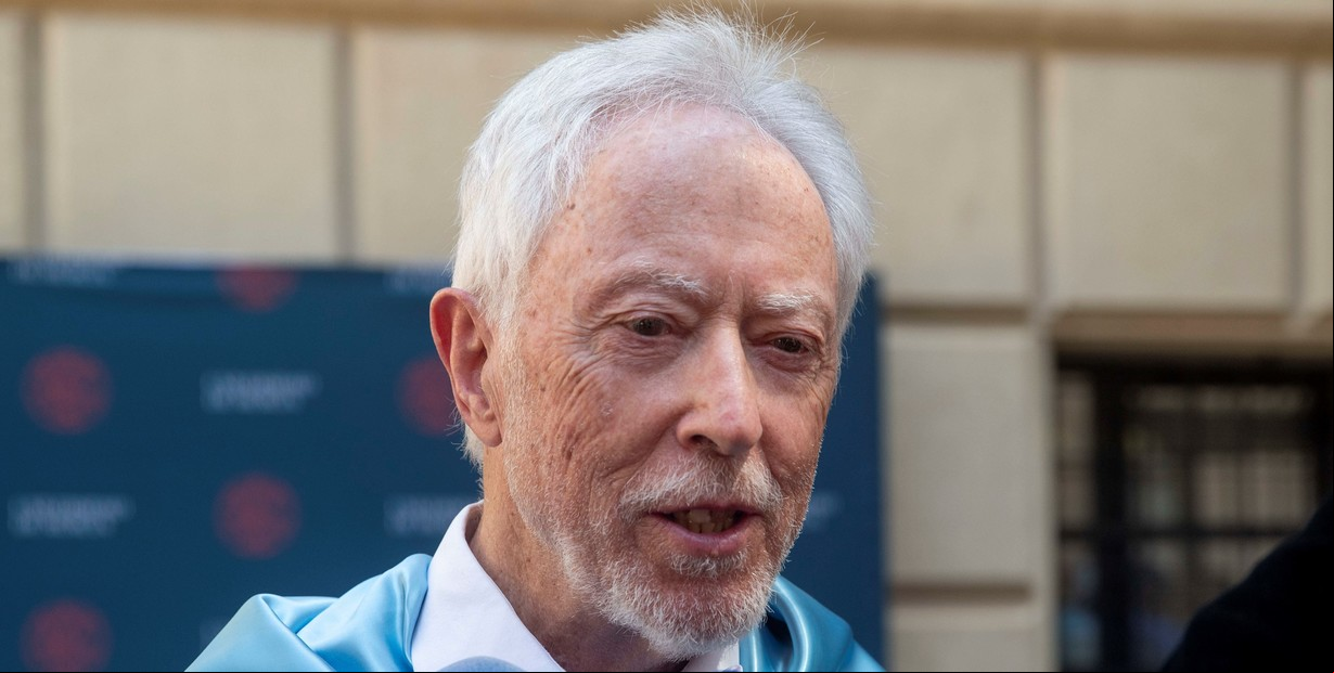 Coetzee: "Me encuentro cada vez más distanciado del inglés y de la cultura que representa"