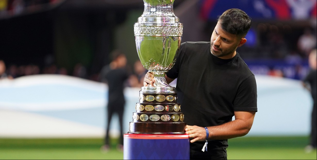 Kun Agüero y el estetoscopio rojo que se hizo viral antes del debut de la Selección Argentina en la Copa América