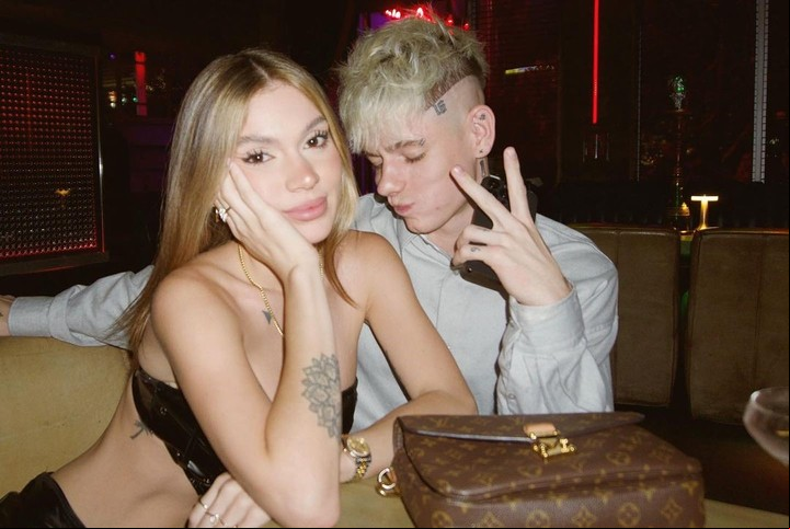 Oky y Sasha Ferro. Foto: Instagram