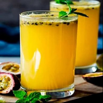 Qué beneficios tiene tomar jugo de maracuyá en ayunas