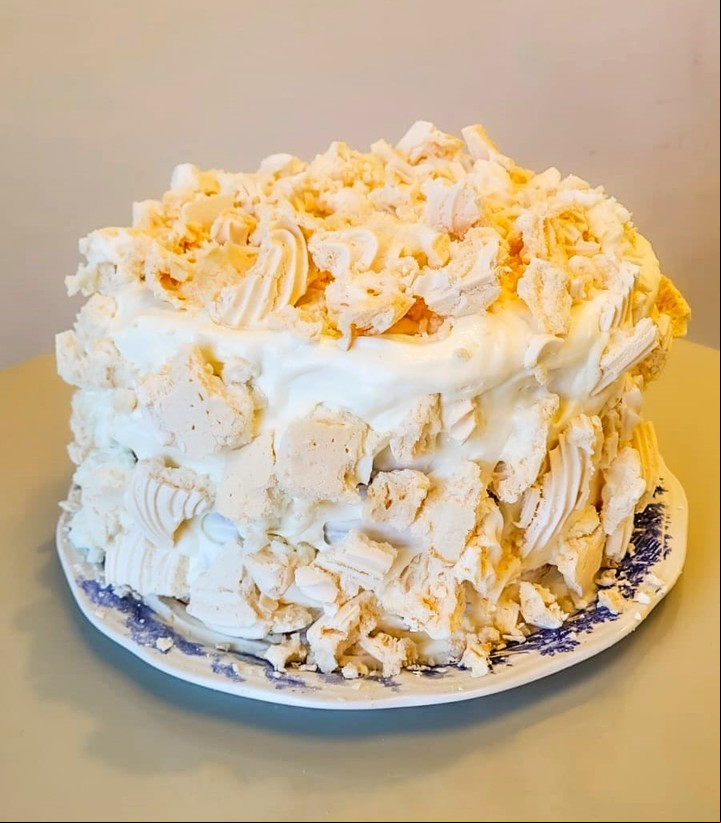 La famosa torta chajá de Frola.
