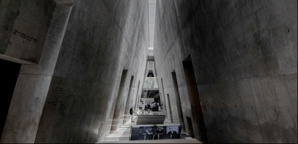 "Joyas de la Corona del Pueblo Judío": Conservar los recuerdos del Holocausto