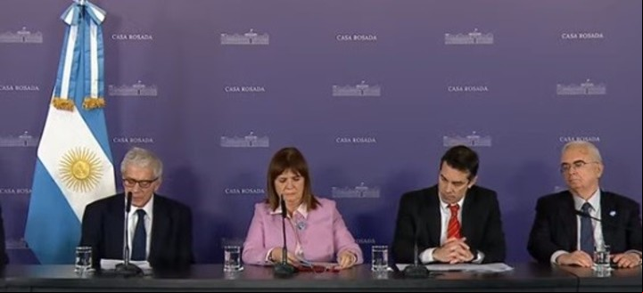Bullrich y Cúneo Libarona presentan el proyecto de juicio en ausencia para juzgar a los iraníes y libaneses prófugos por el atentado a la AMIA.