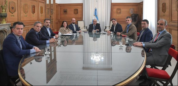 Tensión y reproches entre diputados dialoguistas y el Gobierno por la agenda legislativa y el reclamo de la Ciudad 