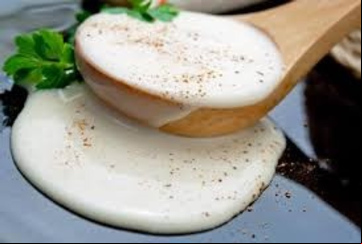 La salsa bechamel con nuez moscada es un acompañamiento indispensable de la gastronomía./ Foto Mundo Deportivo.