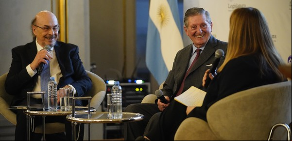 La Legislatura porteña distinguió a José Claudio Escribano por su labor periodística