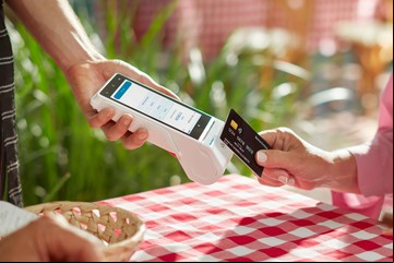 Tarjetas de crédito corporativas y beneficios para empleados: ahora las fintech miran a las Pymes 