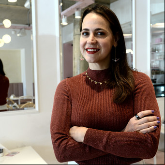 Trabajó en multinacionales, se mudó a España y ahora enseña por las redes a manejar las finanzas personales: "En Argentina todos hablamos de plata"