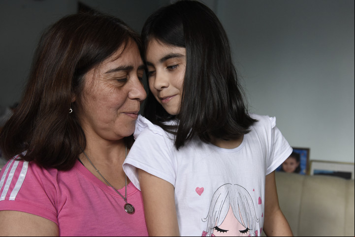 Madre e hija. La nena nació por una técnica de congelamiento de óvulos. Foto Matías Martín Campaya