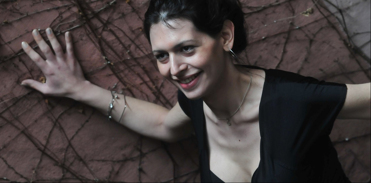 2008. Primer caso en Argentina en que un fallo judicial autoriza a un transexual, Tania Luna, a cambiarse el nombre en el DNI./ Foto: María Eugenia Cerutti.