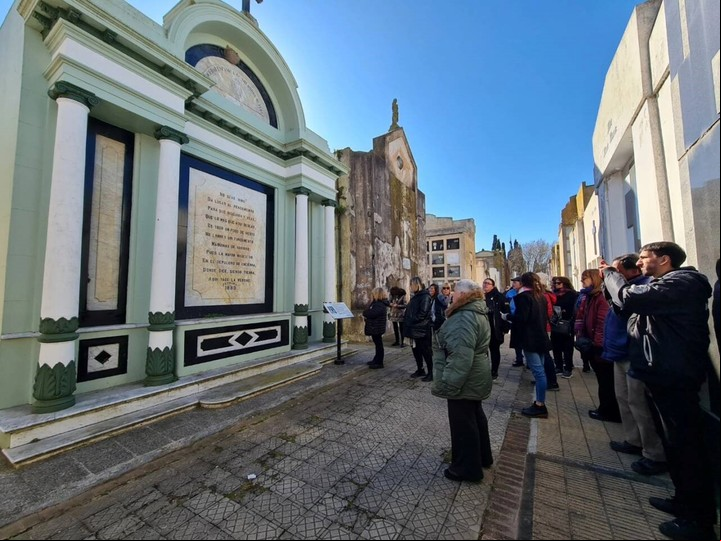 En Dolores se organizan visitas guiadas gratuitas al Cementerio Municipal.
