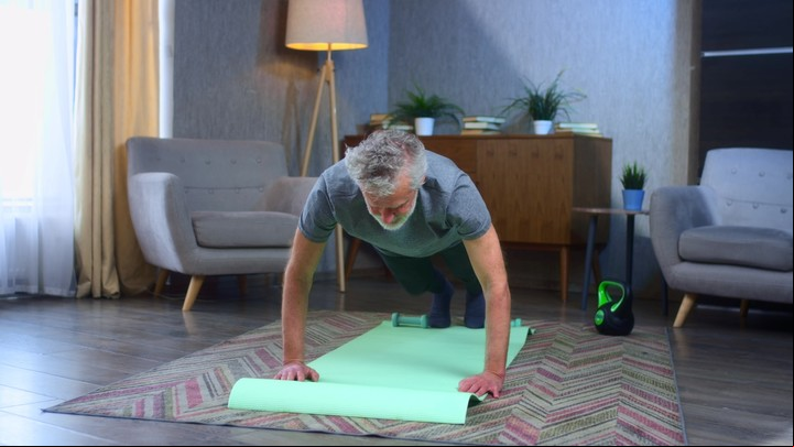 Flexiones de brazos. Foto Shutterstock.