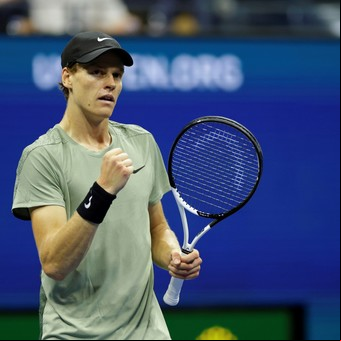 US Open: Jannik Sinner avanzó a cuartos de final y reeditará la final de Australia con Daniil Medvedev