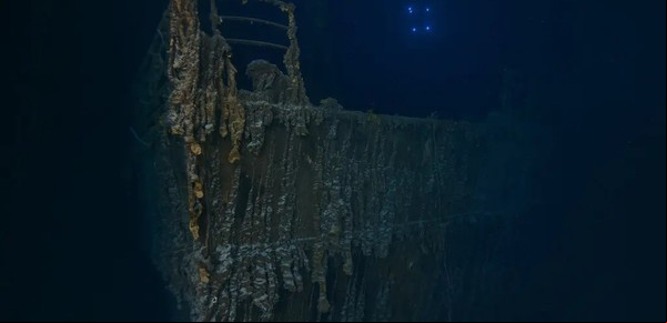 Nuevas fotos del Titanic muestran una estatua perdida y la proa dañada