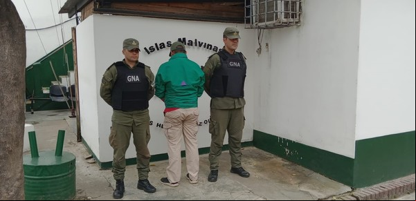 Amplían la acusación contra el líder piquetero K detenido en el Chaco a tenencia ilegal de armas y contrabando de cigarrillos