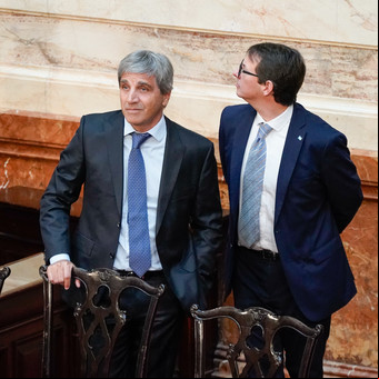 El Gobierno dijo que espera levantar el cepo en 2025 y los analistas ya le ponen fecha