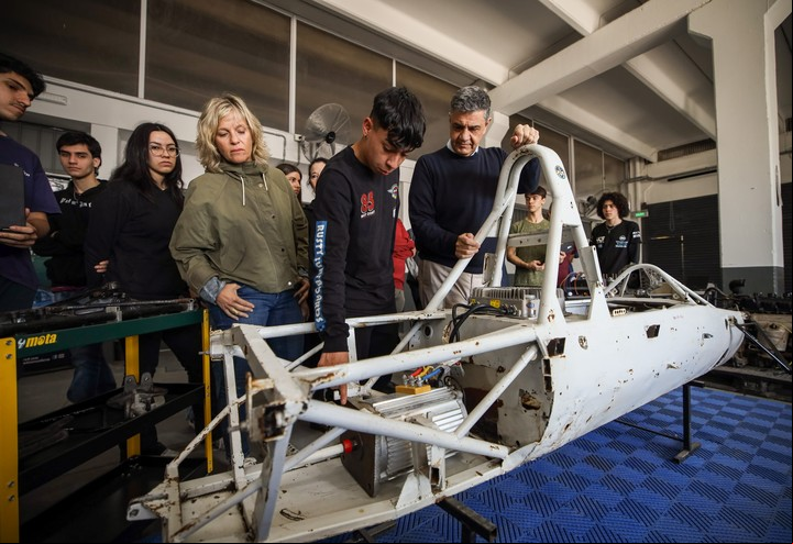Jorge Macri visitó una escuela-taller en el Autódromo de la Ciudad de Buenos Aires