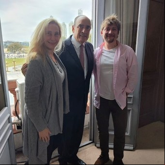 Sugestiva foto de Karina Milei y Santiago Caputo con Guillermo Francos en medio de la interna más caliente del Gobierno