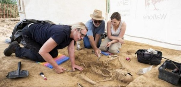 Arqueólogos y voluntarios están cerca de hallar restos de la batalla de Waterloo