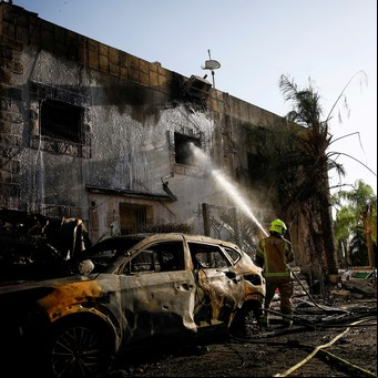 Hezbollah lanzó más de 100 cohetes a Israel que provocaron heridos y daños en edificios, además de autos incendiados 