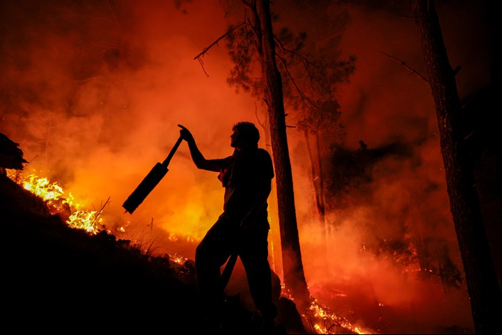 Incendios en Intiyaco en las cercanías de Villa Berna, provincia de Córdoba. Foto: EFE