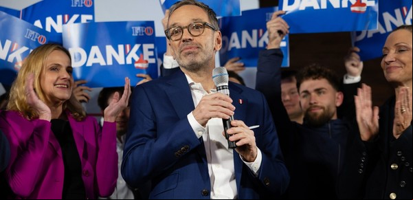 Elecciones en Austria: tras el triunfo de los neonazis, la derecha debe decidir si los aísla o les da la mano para gobernar