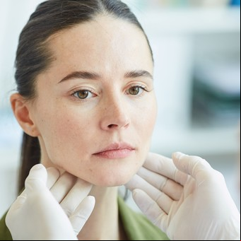 Silencioso y frecuente, pero con buen pronóstico: lo que tenés que saber sobre el cáncer de tiroides