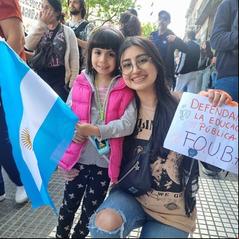 Las madres que son primera generación universitaria y decidieron marchar al Congreso con sus hijos