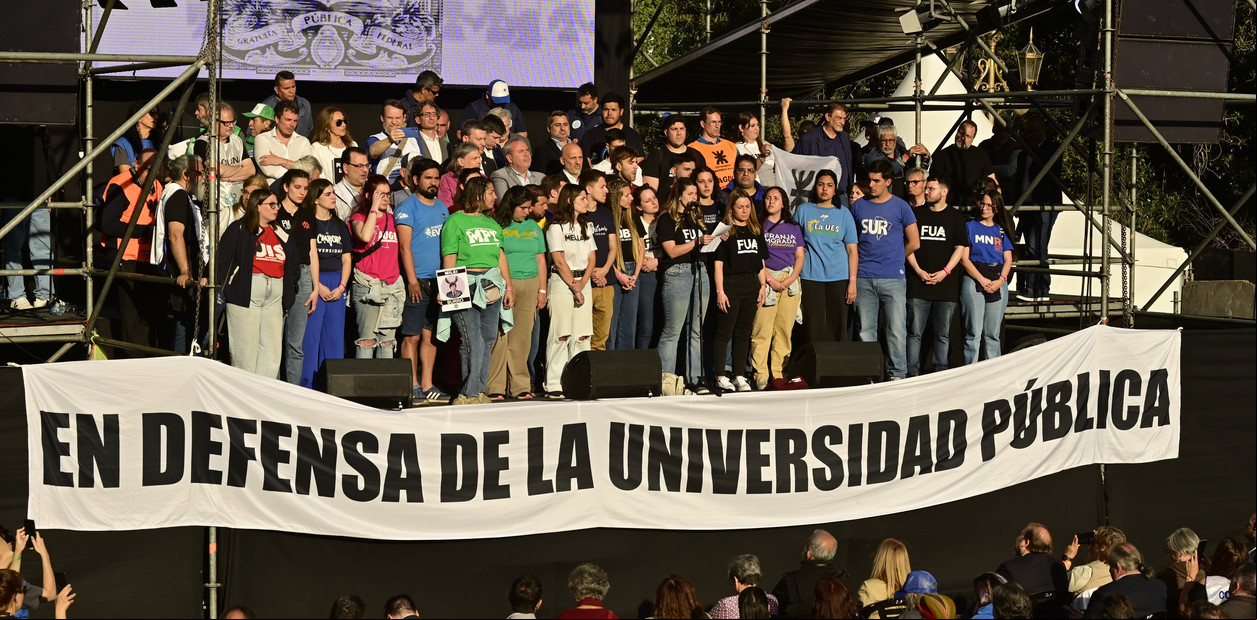 Postal de este miércoles en el Congreso de la Nación, donde se marchó en contra del veto a Ley Financiamiento Universitario. Foto: Matías Martin Campaya/ Clarín