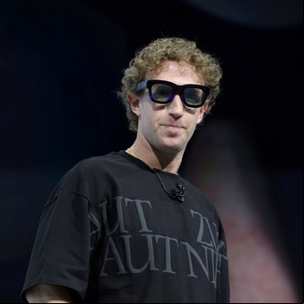Mark Zuckerberg destruyó a Apple: dijo que "exprimen a la gente" y que no innovan desde el primer iPhone