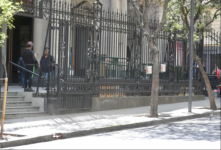 Operativo por venta ilegal en Once. Se hicieron casi 200 allanamientos. El antes y el después en distintas calles de la zona.