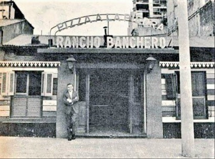 Banchero, a 92 años de su inaguración, cuenta con cinco sucursales en Argentina. Foto: Instagram @pizzeriabanchero.