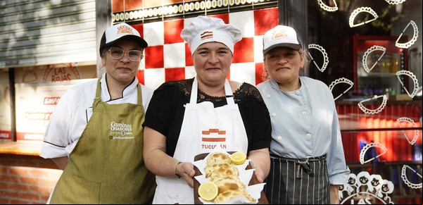 En Chacarita, el local de la mejor cocinera de empanadas de Tucumán: jugosas y de matambre cortado a cuchillo