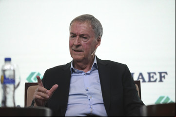 Juan Schiaretti trabaja en el armado de un frente opositor anti K para las elecciones de 2025