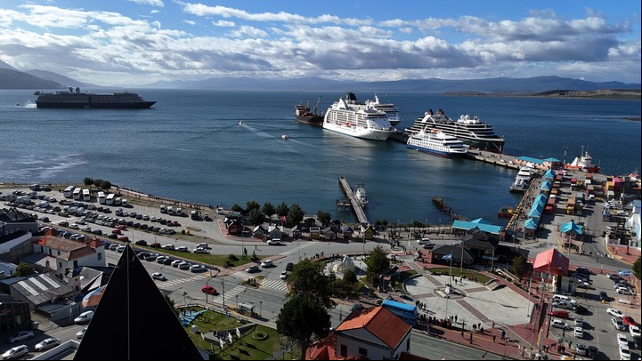 Cruceros en Ushuaia. Foto Juan Cruz Santana / @ushuaiamag