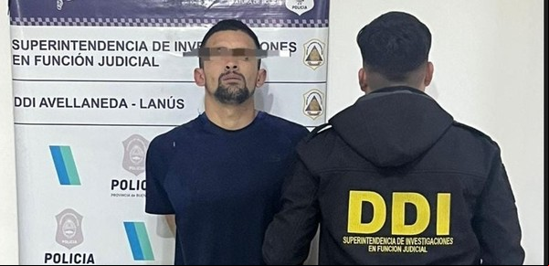 Cayó el acusado de matar a un detective de Homicidios: una mujer lo llevó en moto