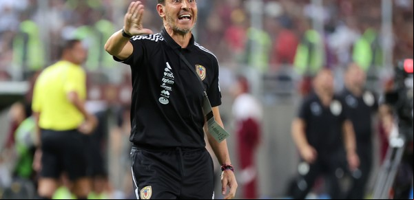 El Bocha Batista, el enemigo íntimo de la Scaloneta: el DT que dirigió a las figuras de Argentina y quiere llevar a Venezuela por primera vez al Mundial