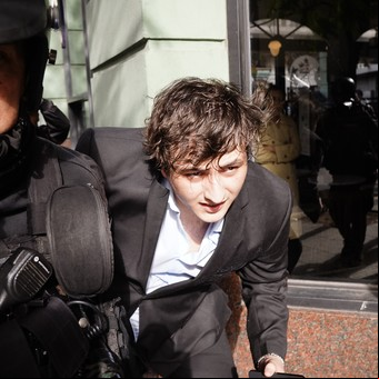 Quién es Fran Fijap, el youtuber libertario que encontró un nicho en la provocación durante protestas