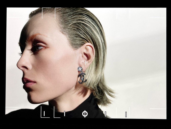 Look by Cécile Paravina, la creadora de la paleta de colores para la nueva Ombre Essentielle de Chanel.
Foto: Gentileza de la marca