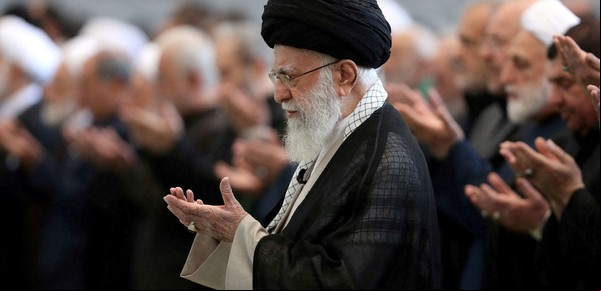 Escala la tensión con Irán: ahora amenazó al Gobierno con consecuencias "jurídicas" y "políticas" por el pedido de captura de su líder espiritual