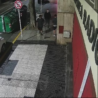 Ataque al Comité Nacional de la UCR: un nuevo video revela los movimientos dentro y fuera de la sede