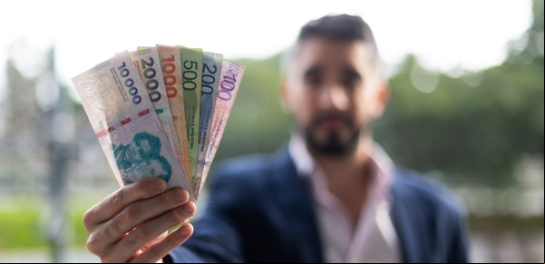 Billete de $ 20.000: de qué color es y a cuántos dólares equivale