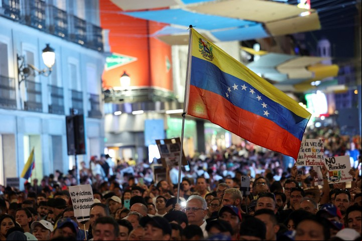 Una marcha de la comunidad venezolana que vive en el España, en Madrid en agosto. Foto: REUTERS