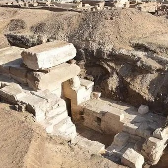 Descubrieron un templo intacto de hace 2200 años en el sur de Egipto