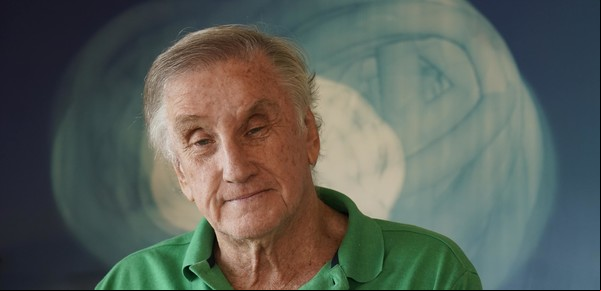 El reconocido psicoanalista José Eduardo Abadi señala qué hay detrás del "miedo al compromiso" y alerta sobre los "predicadores del amor"