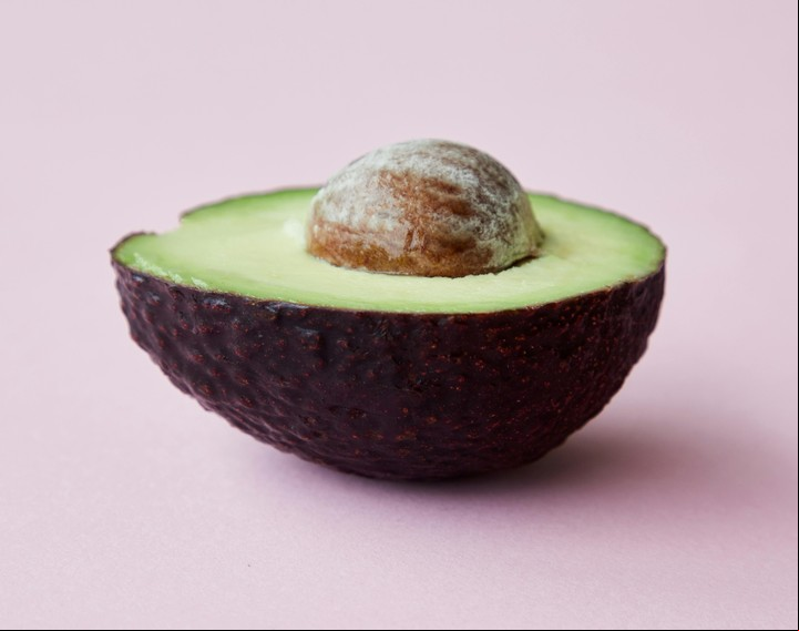 La cáscara de la palta puede ser utilizada para diversas cosas. Foto: Pexels