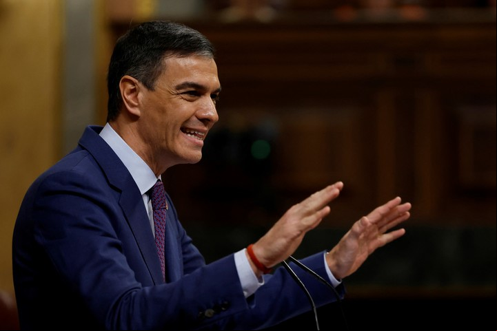 El gobierno de Pedro Sánchez busca regularizar a casi un millón de inmigrantes en los próximos tres años. Foto: REUTERS