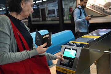 Pago del subte con tarjeta y sin SUBE: Buenos Aires logró en un mes lo que en otras ciudades tardó años
